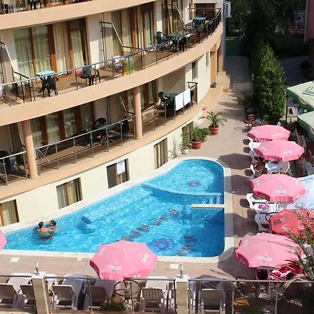 Sunny Paradise Family