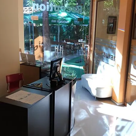 Sunny Paradise Family Hotel 3*