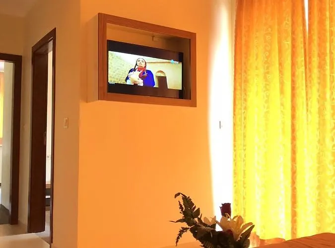 съни парадайс семеен