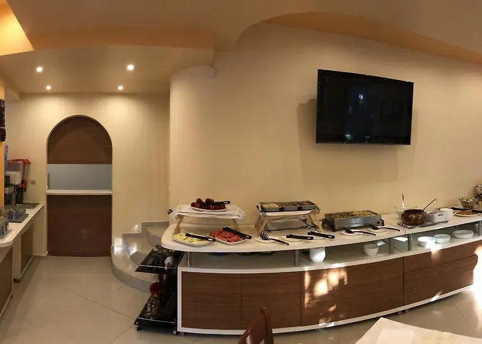 съни парадайс семеен Хотел