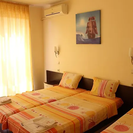 Otel Sunny Paradise Family Naousa