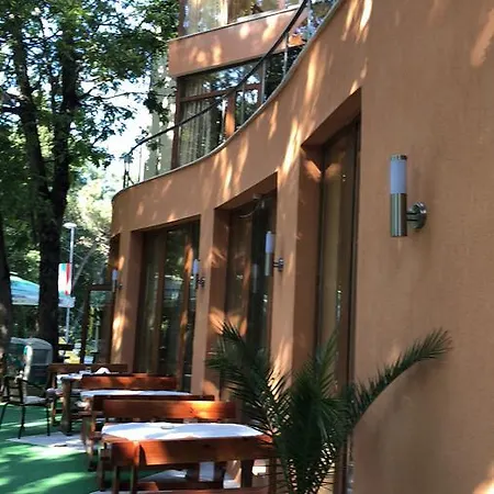 Otel Sunny Paradise Family Naousa