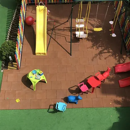 Otel Sunny Paradise Family