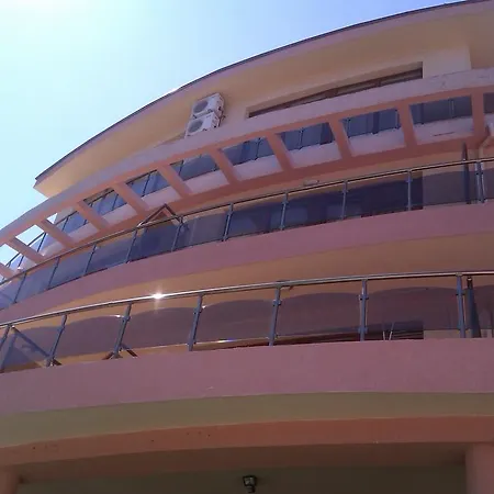 Otel Sunny Paradise Family Naousa